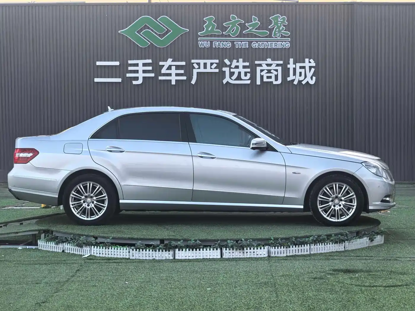 Mercedes-Benz E-Class 2012 E 200 L CGI Elegance фото 4