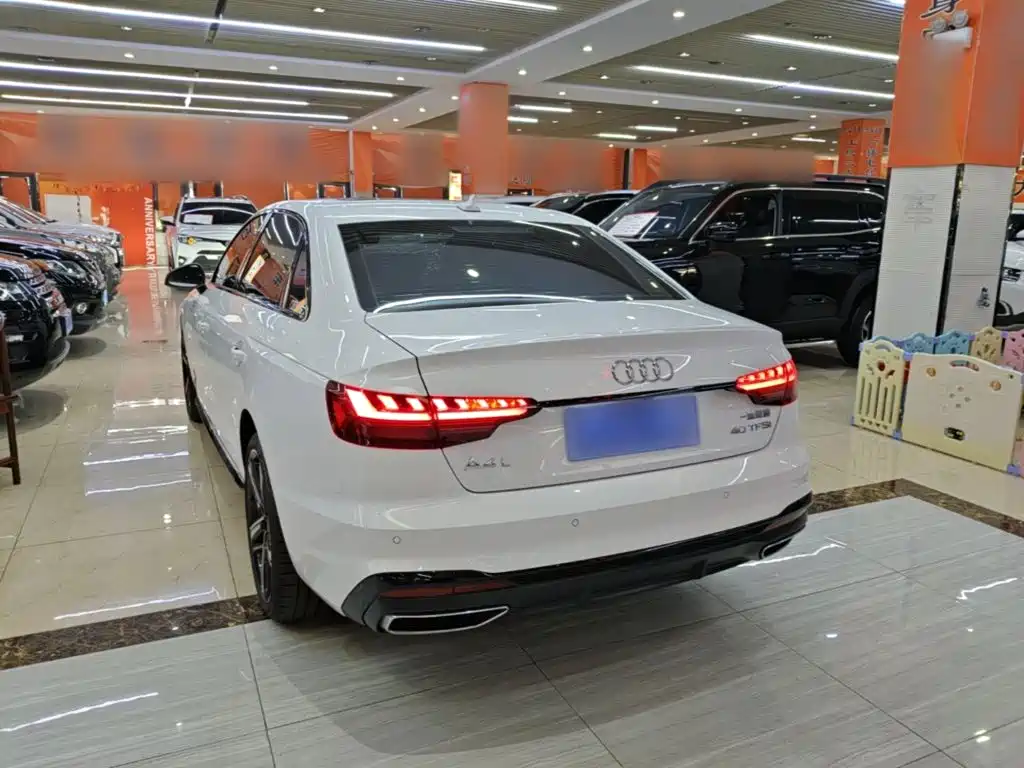 Audi A4L 2025 2024 40 TFSI Luxury Dynamic