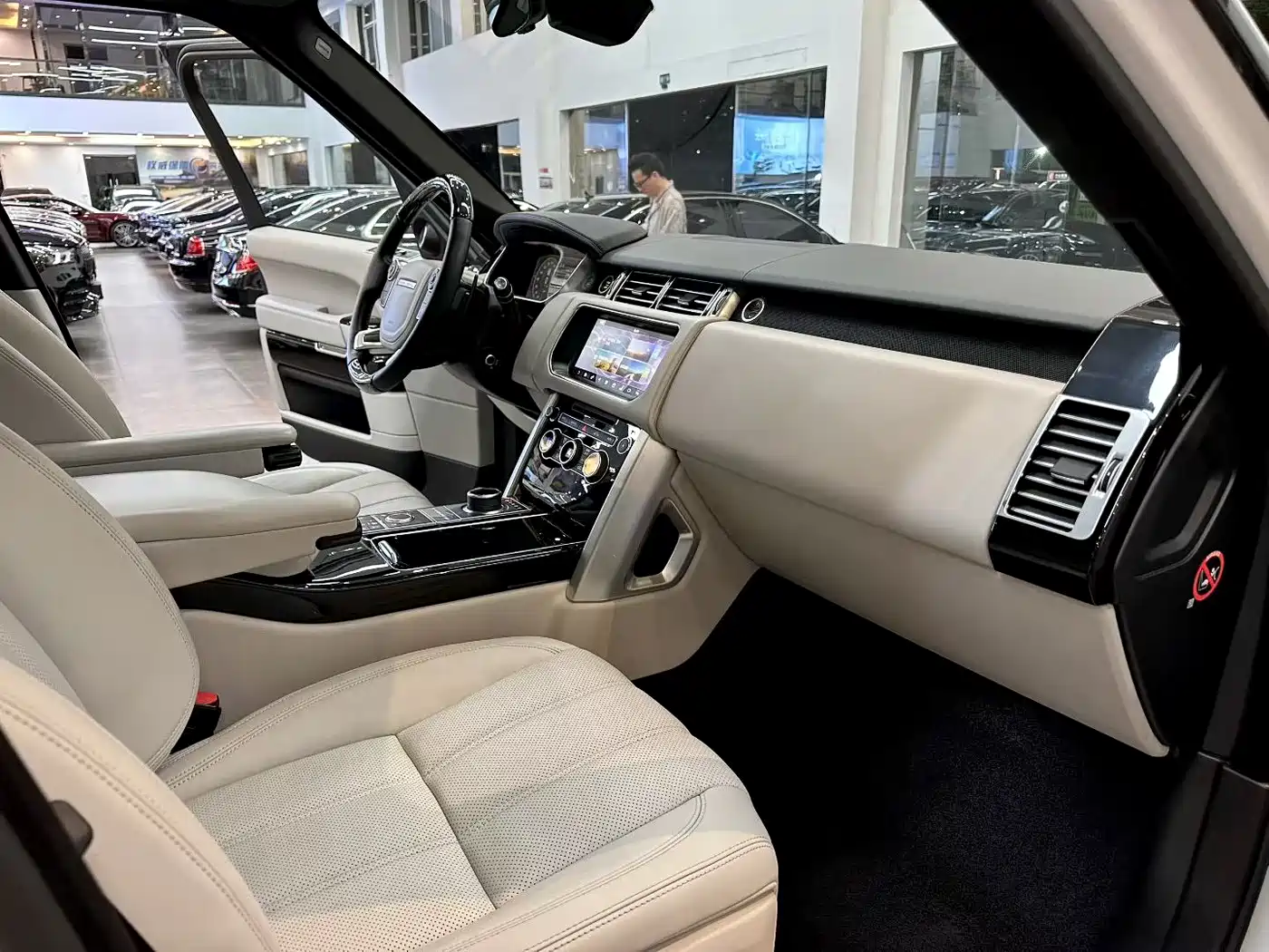 Land Rover Range Rover 2017 3.0 SC V6 Vogue фото 7