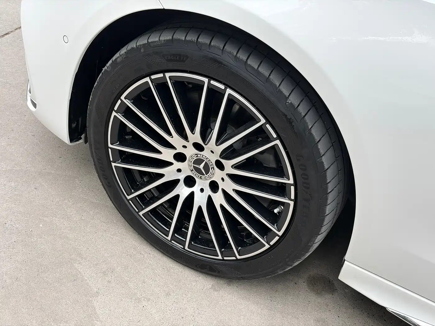 Mercedes-Benz C-Class 2024 C 260 L Sport фото 8