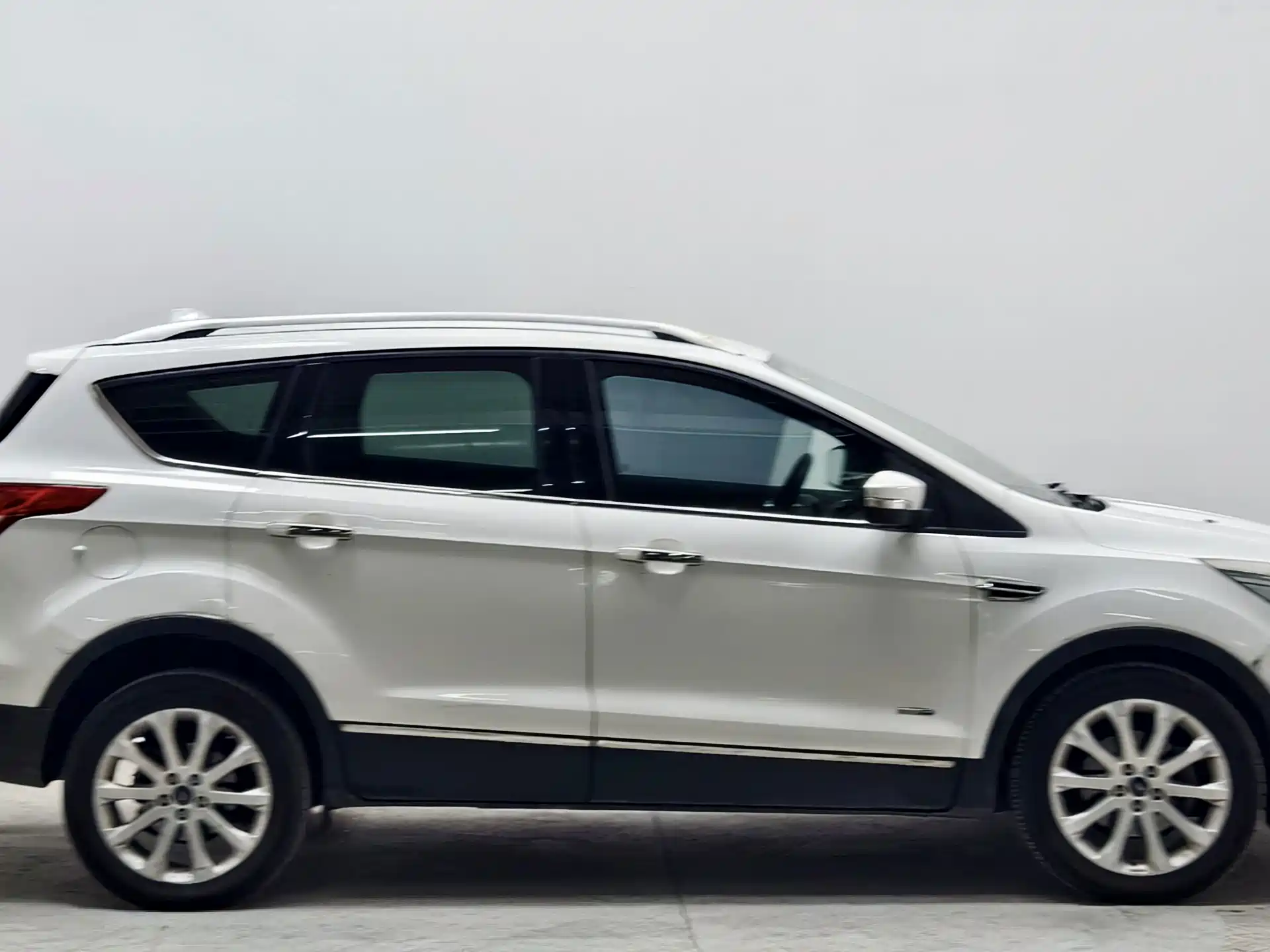 Photo 8 - Ford Kuga