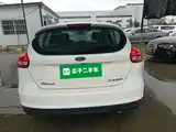 Фото 6 - Ford Focus