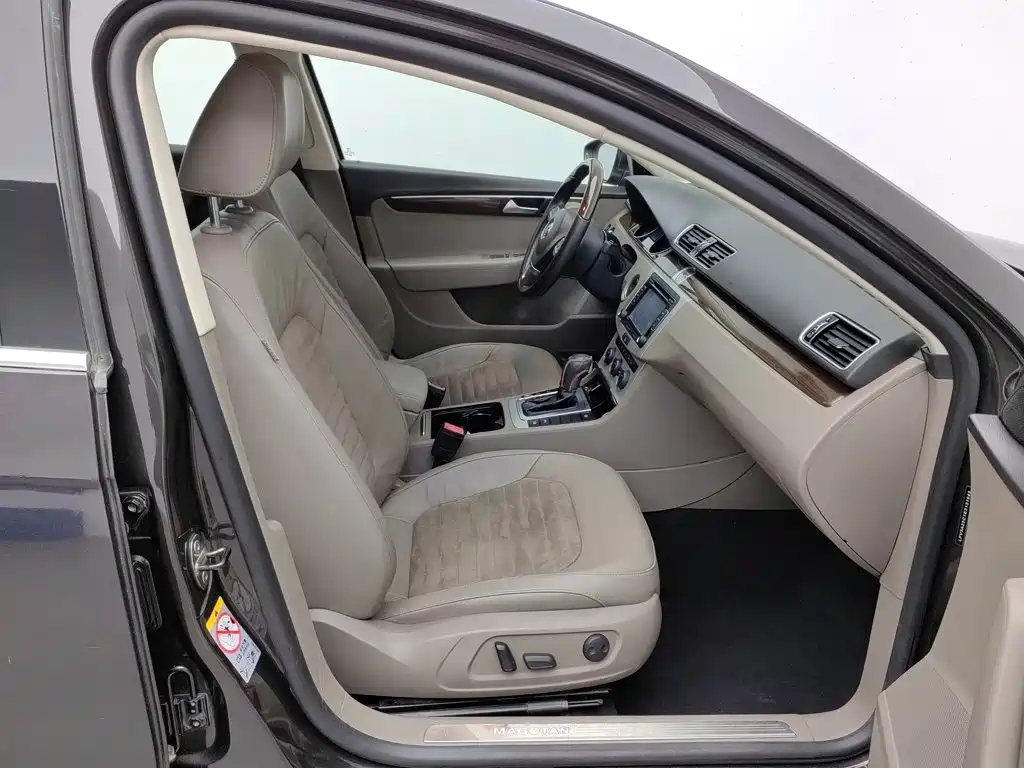 صورة 23 - Volkswagen Magotan