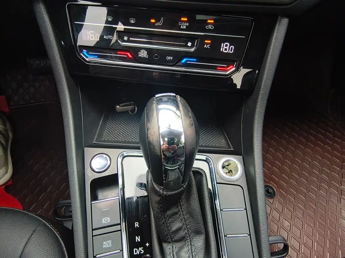 Volkswagen Bora 2021 1.5L Automatic Luxury Smart Edition фото 5