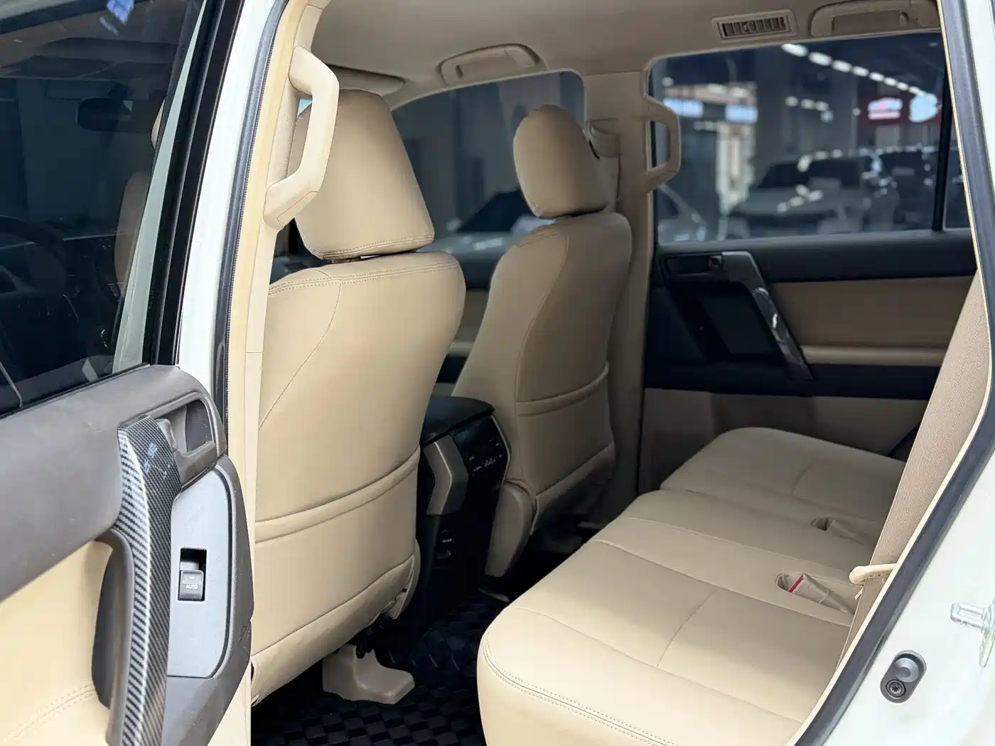 Toyota Prado (Import) 2010 2.7L Auto Luxury фото 7