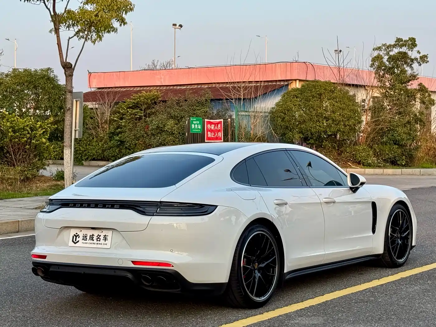 Porsche Panamera 2023 Panamera 2.9T Platinum Edition фото 5
