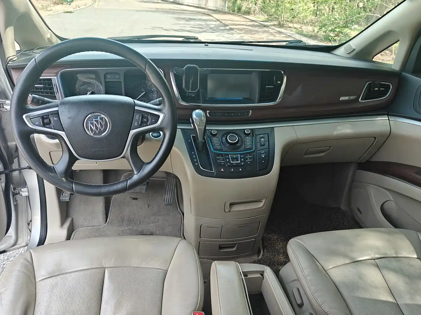 Buick GL8 2014 3.0L XT Luxury Business Flagship фото 5