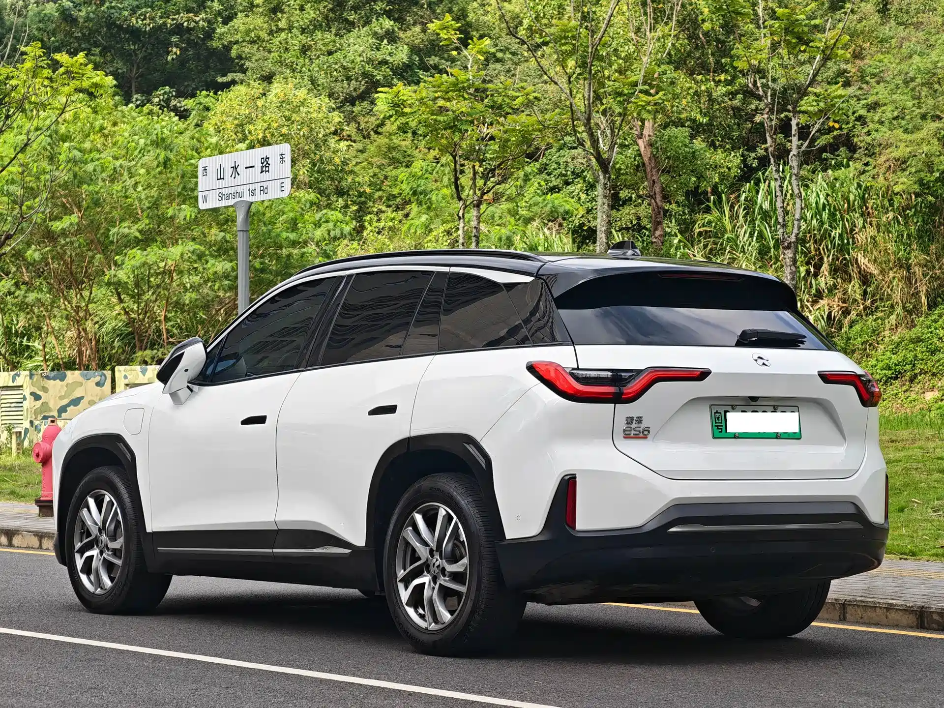Фото 3 - NIO ES6