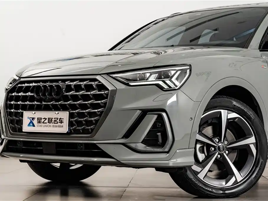 Audi Q3 2024 40 TFSI Fashion Sport Launch Special Edition фото 3
