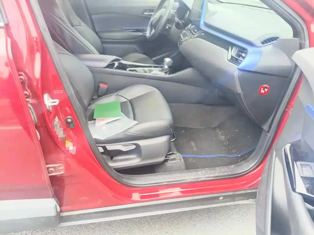 Toyota C-HR 2019 2018 2.0L Leading Sunroof Edition V