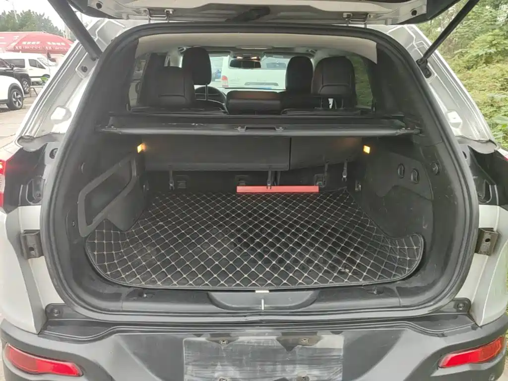 صورة 19 - Jeep Cherokee