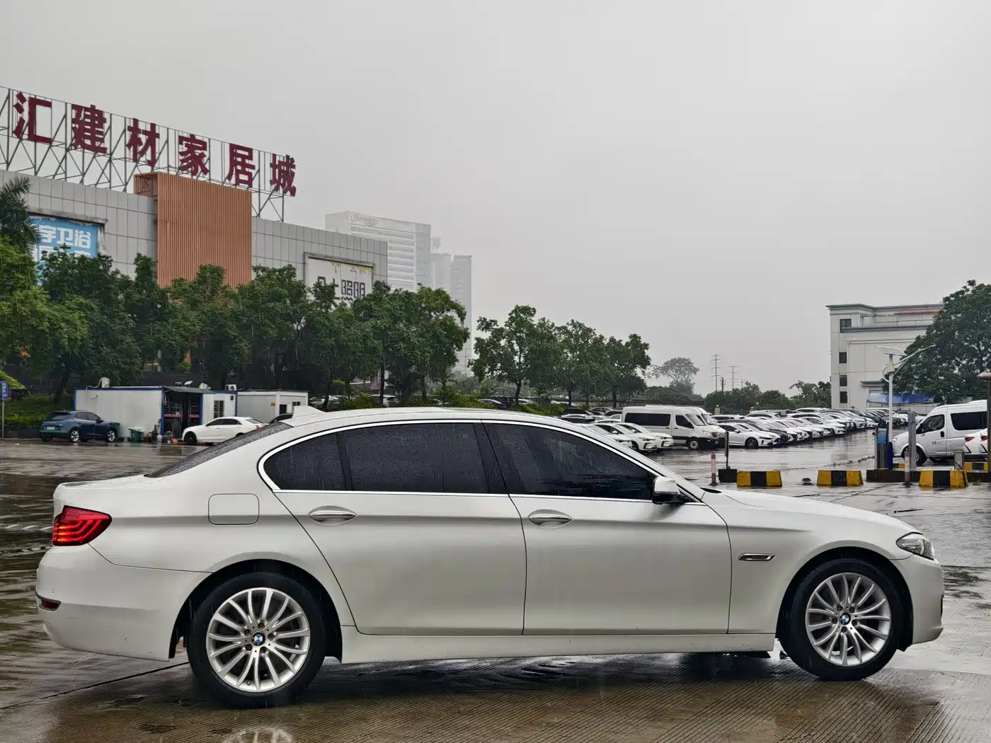 BMW 5 Series 2014 525Li Luxury Design Package фото 8