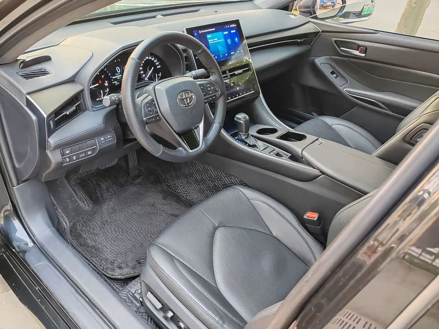 Toyota Avalon 2022 2.0L Luxury Edition фото 7