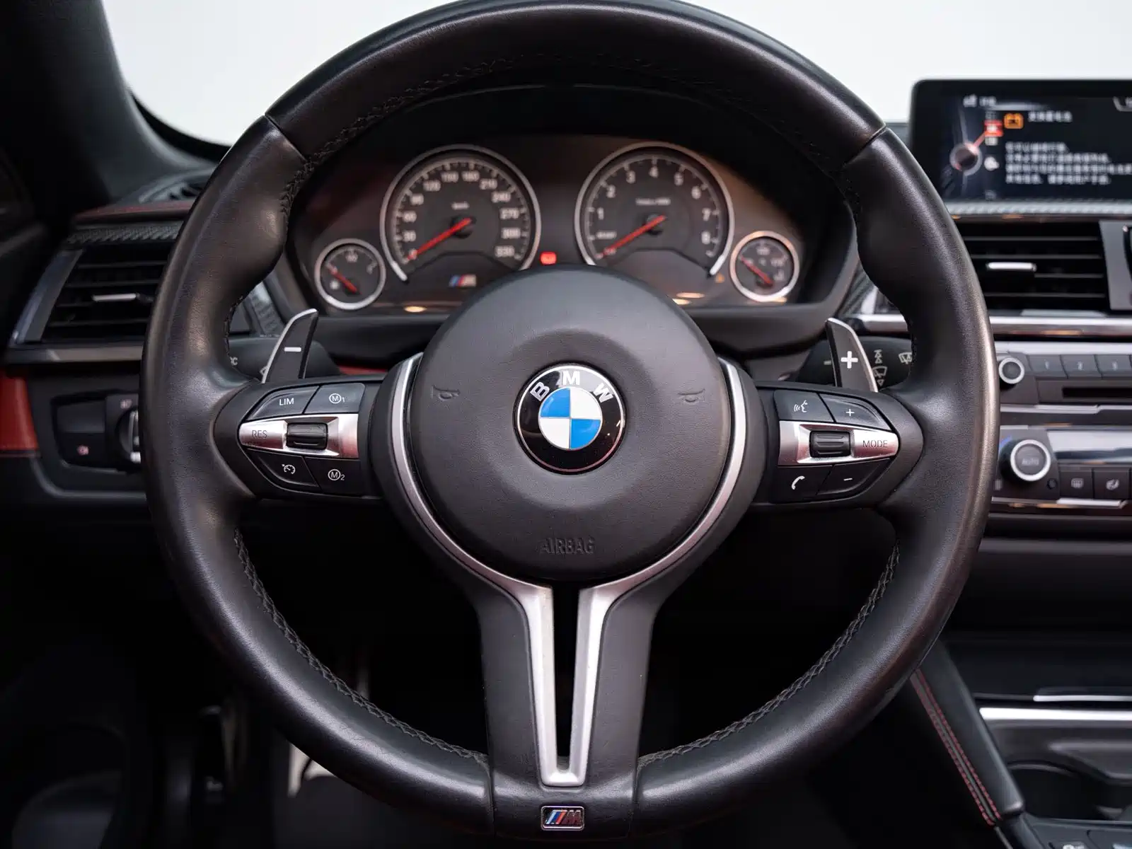 Фото 15 - BMW M4