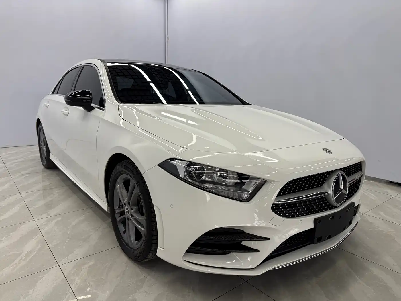 Mercedes-Benz A-Class 2021 A 180 L Sports Sedan фото 3