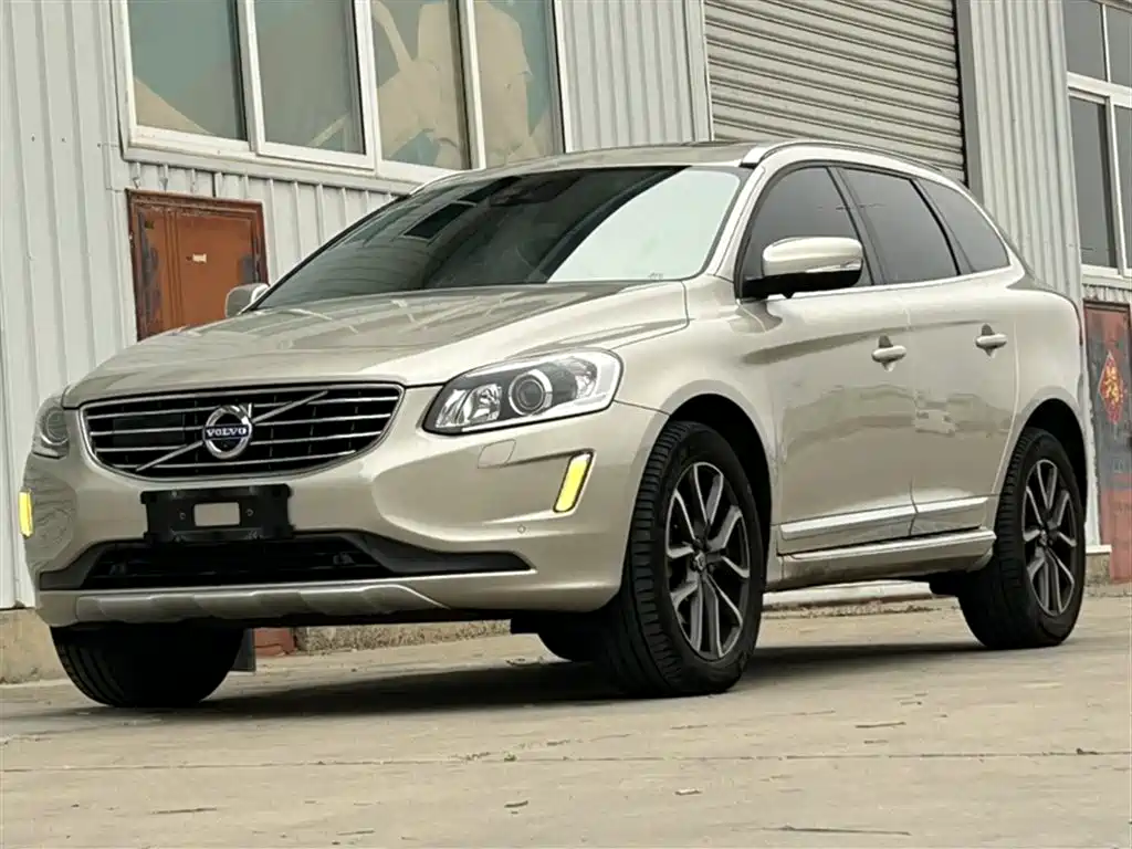 Фото 2 - Volvo XC60