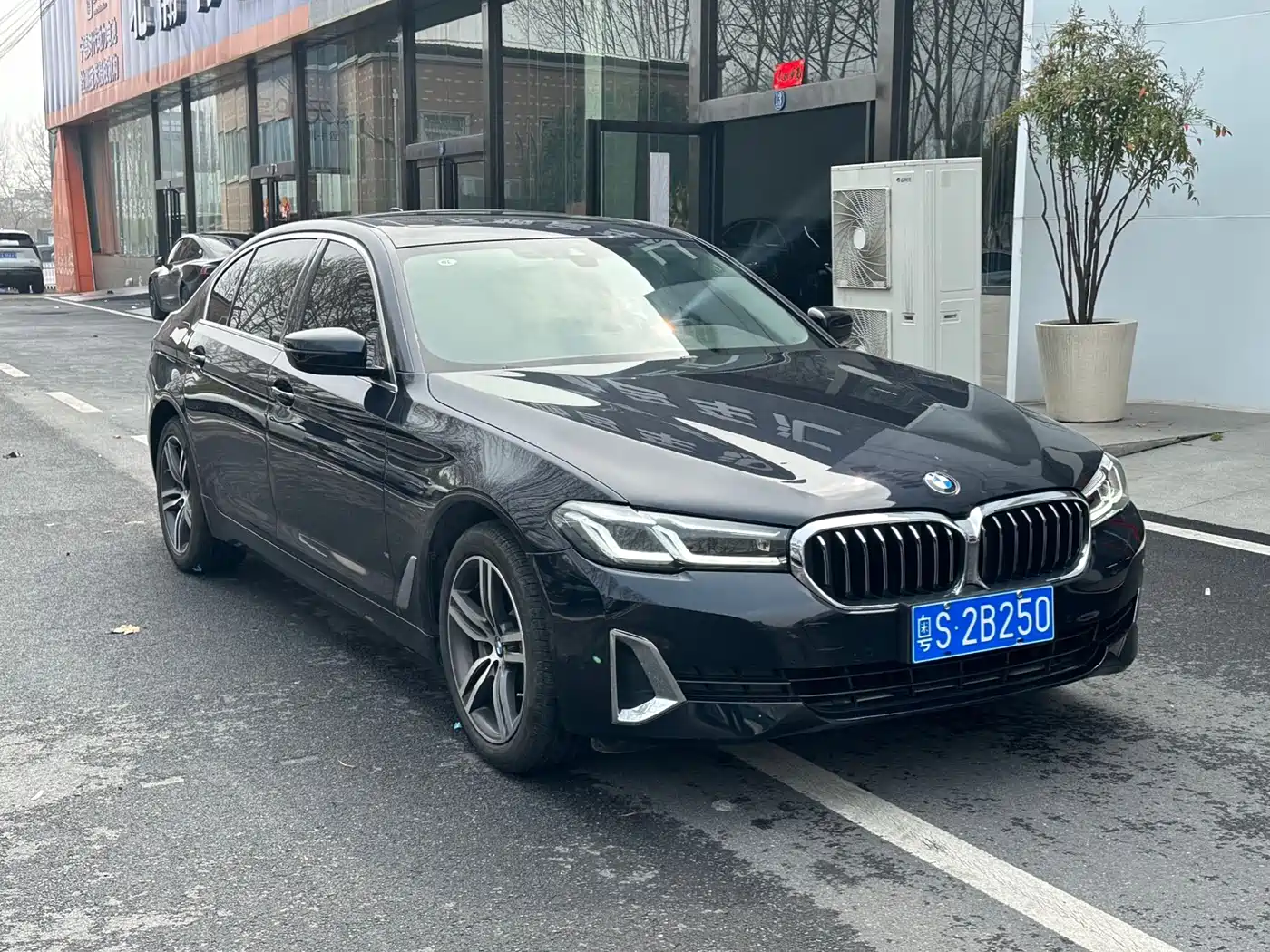 BMW 5-SERIES