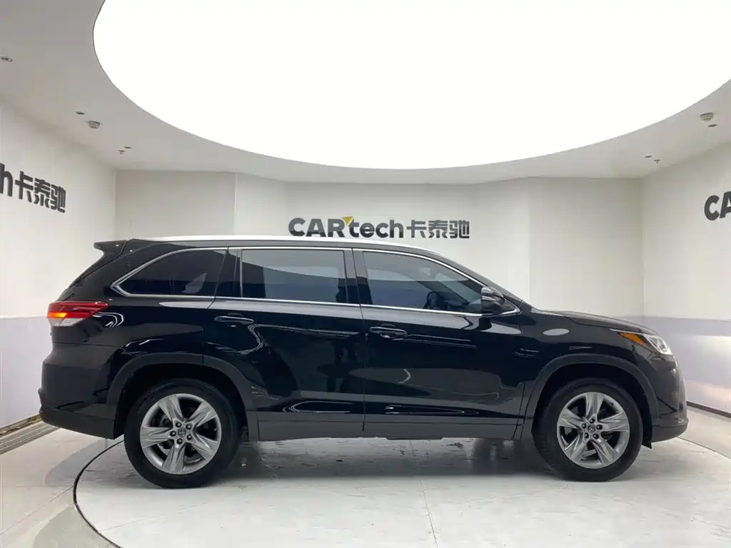 Toyota Highlander 2021 2.0T AWD Luxury 7-Seater фото 5