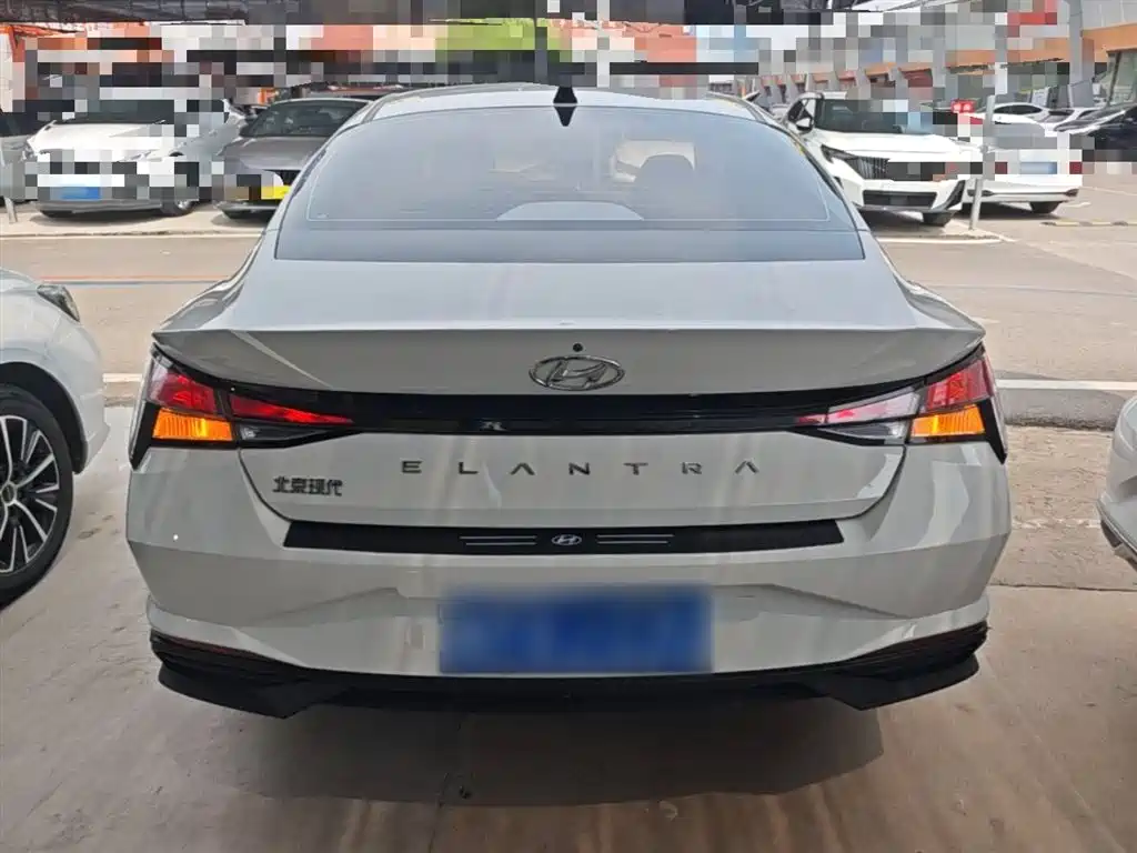 Hyundai Elantra 2022 1.5L CVT GLS Leading Edition фото 6