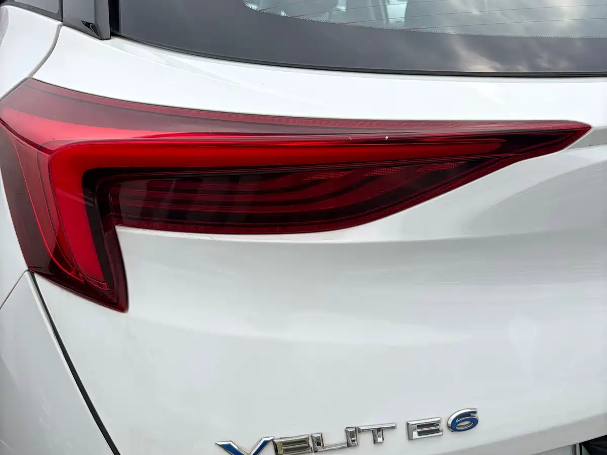 Buick Velite 6 2019 Connected Fashion Edition фото 8
