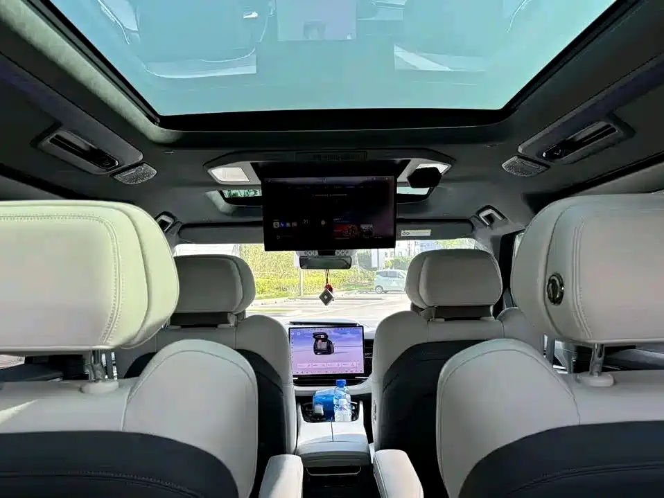 ZEEKR 009 2025 2024 7-Seat Aisle AWD Version 108kWh