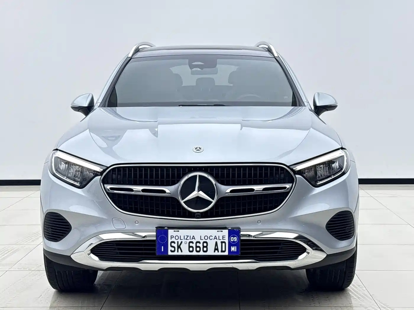 Mercedes-Benz GLC 2023 GLC 260 L 4MATIC Sport 5-seater фото 2