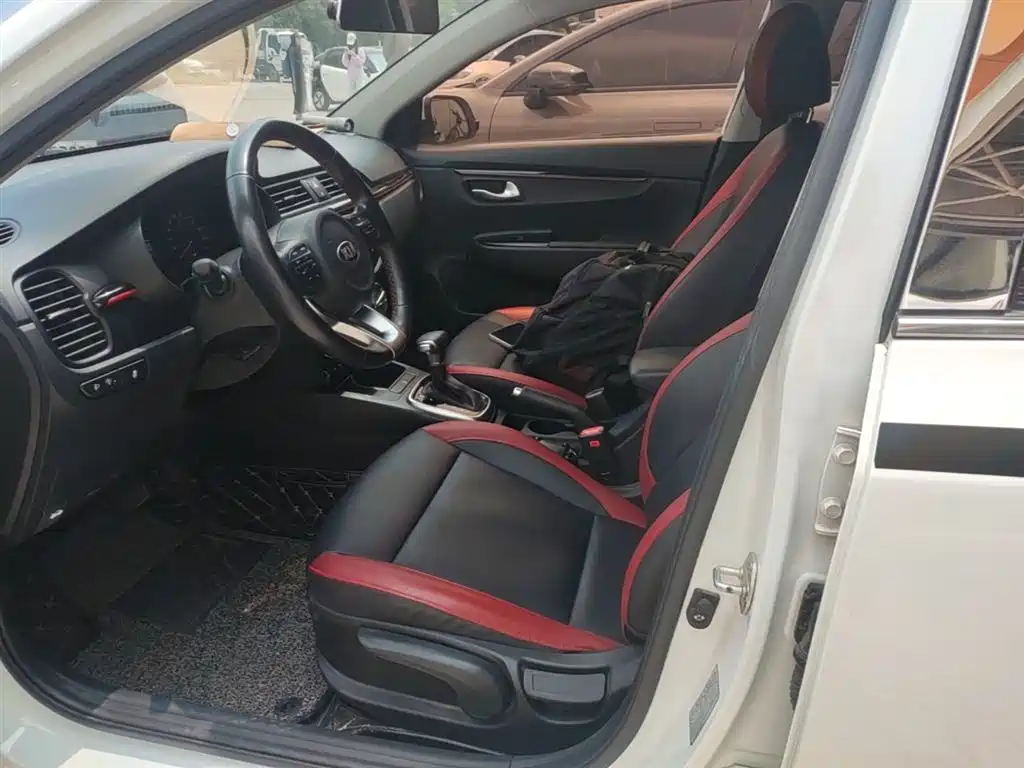 Kia KX CROSS 2018 1.6L Automatic Smart Sunroof Edition фото 15