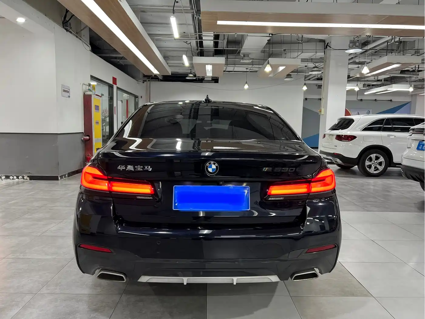 BMW 5 Series 2021 525Li M Sport Package фото 6