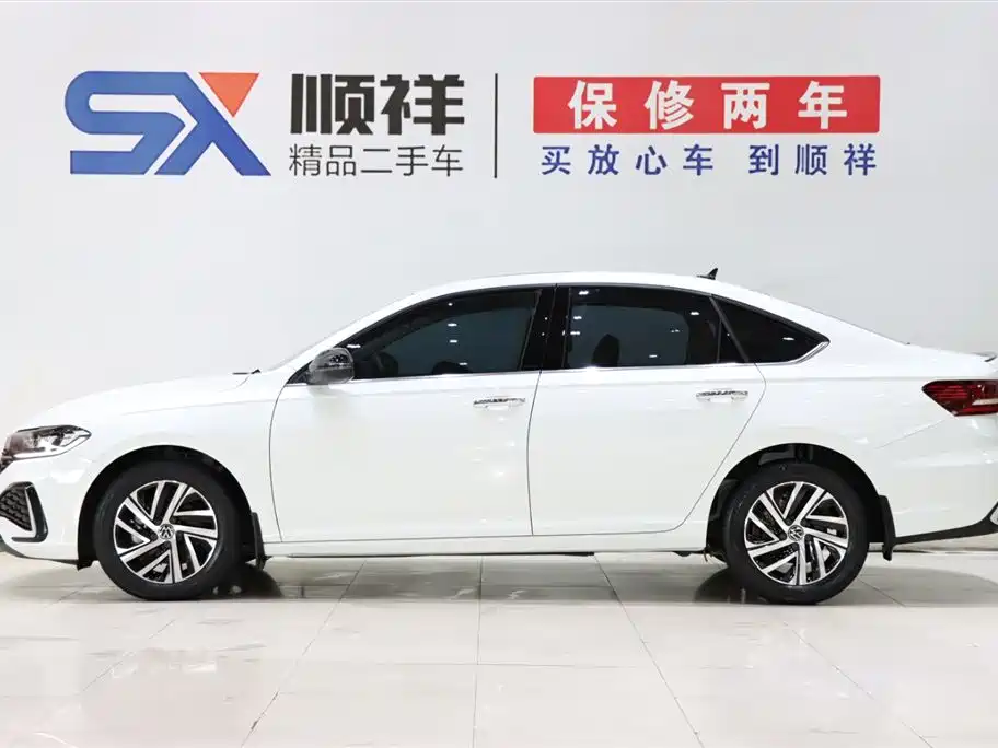 Volkswagen Lavida 2023 Model 300TSI DSG Starlight Leading Edition фото 4