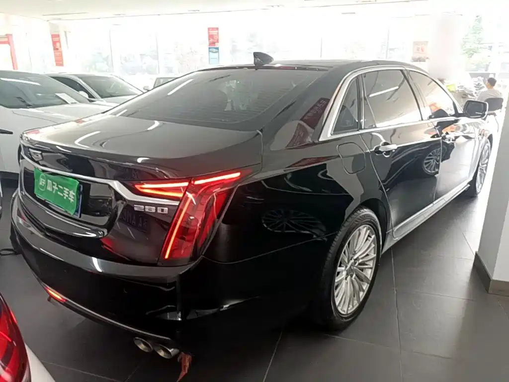 Фото 7 - Cadillac CT6