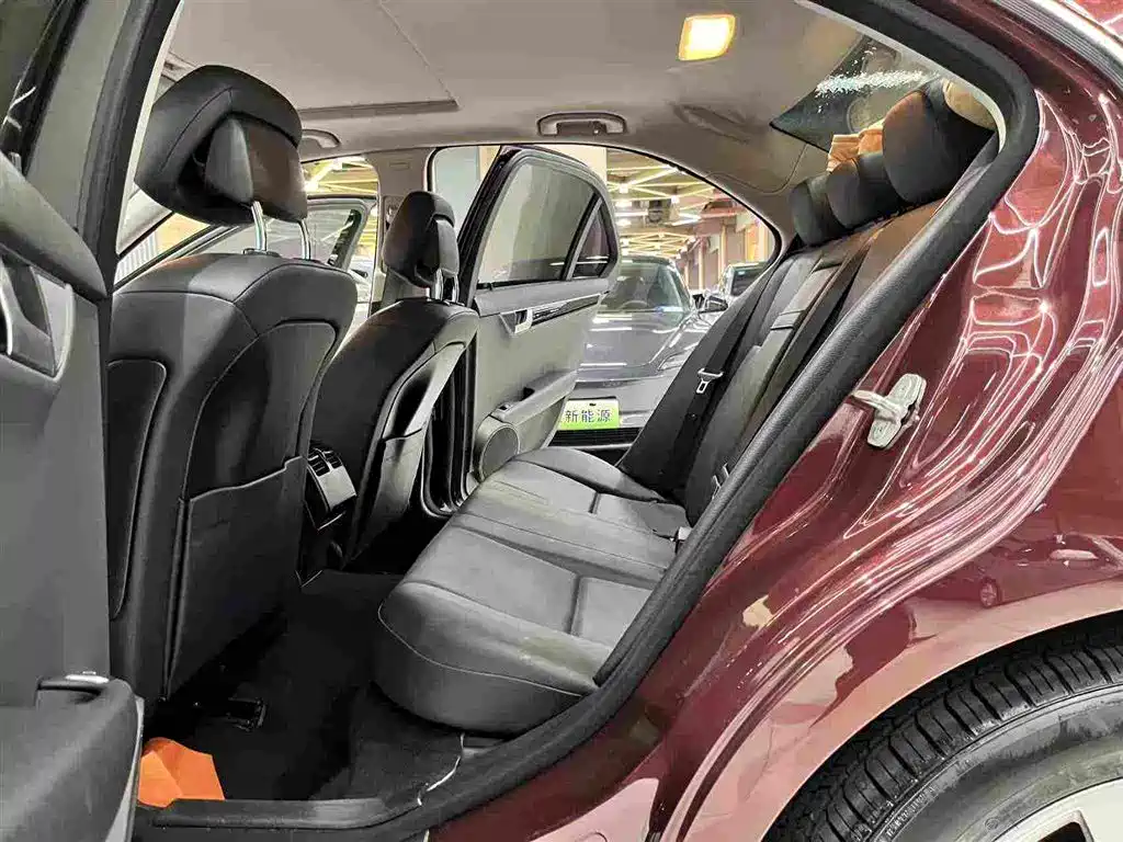Mercedes-Benz C-Class 2013 2013 Model C 180 CGI Classic