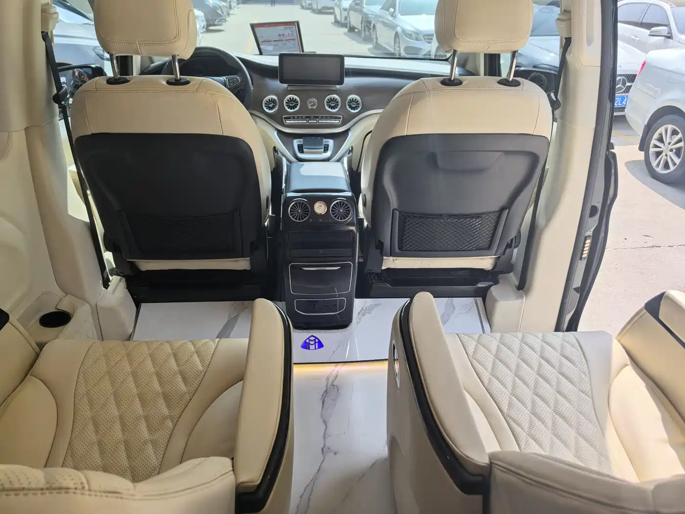 Mercedes-Benz Vito 2021 2.0T Elite 7-Seater фото 11