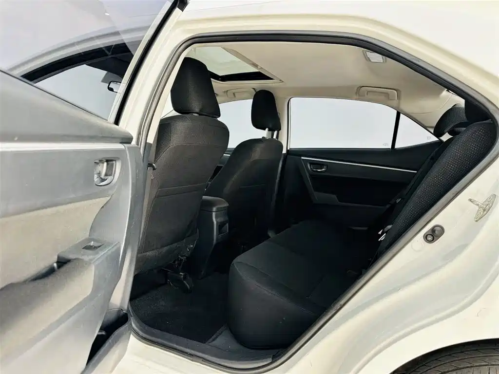 Toyota Corolla 2017 Facelift 1.2T S-CVT GL-i фото 14