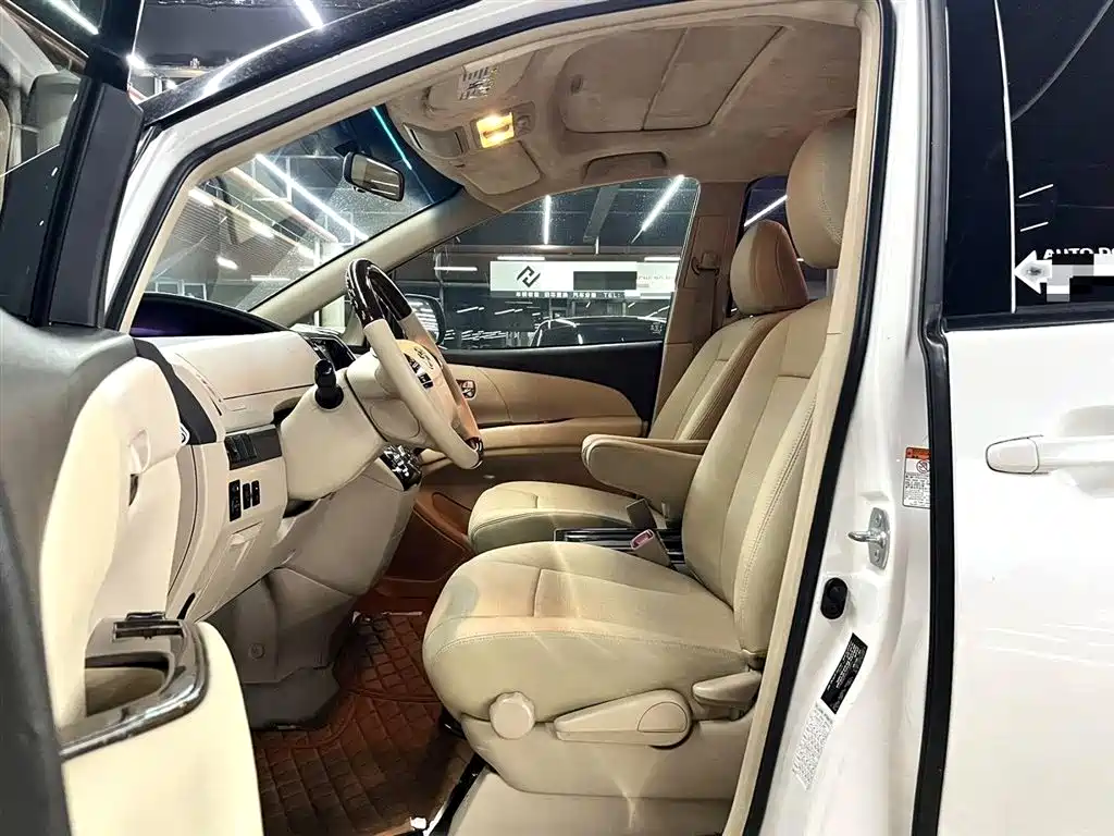 Toyota Previa 2012 2.4L 7-Seater Standard Edition фото 5