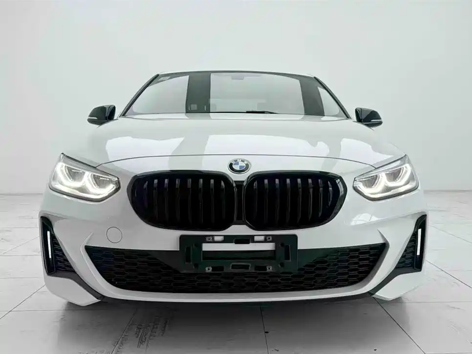 BMW 1 Series 2021 120i M Sport Shadow Edition