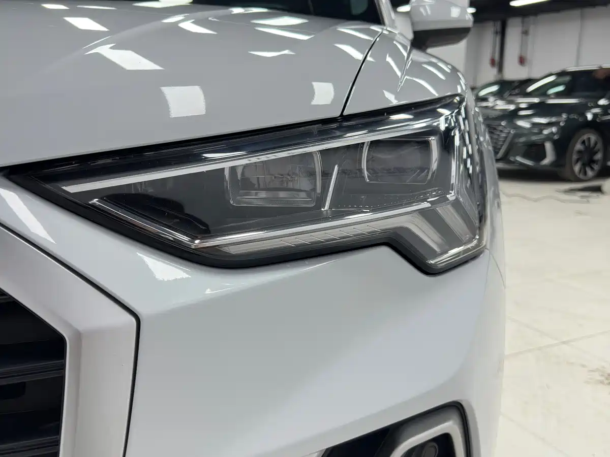 Audi Q3 2022 35 TFSI Fashion Dynamic фото 7
