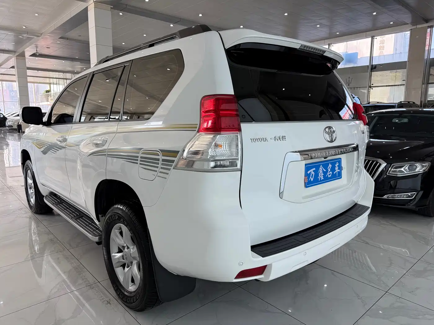 Toyota Prado 2010 4.0L Automatic TX фото 16