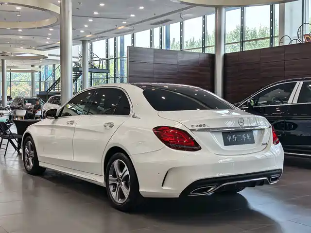 Mercedes-Benz C-Class 2021 C 260 L Sport Edition — фото 2