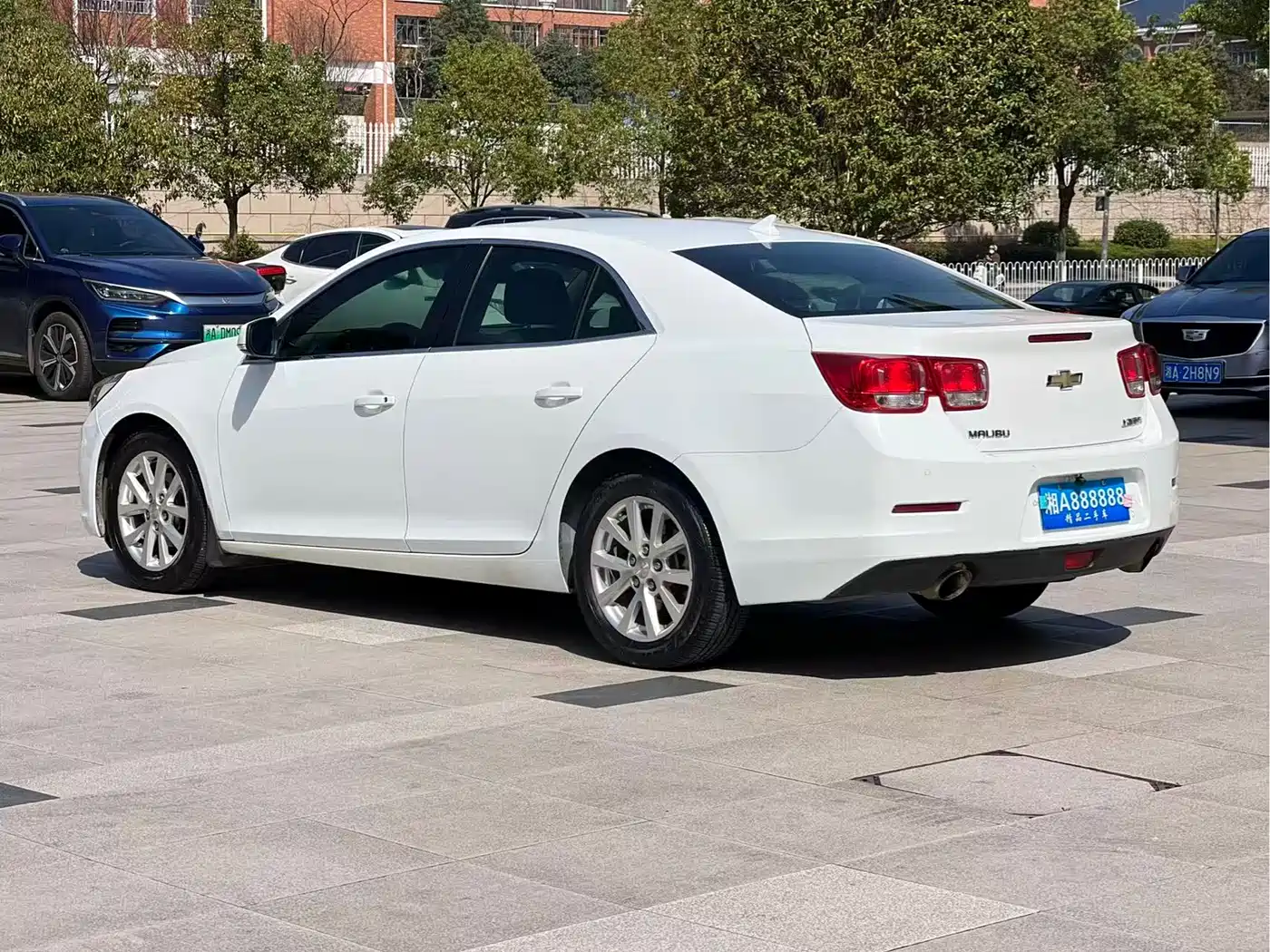 Chevrolet Malibu 2013 2.0L Automatic Luxury Edition фото 6