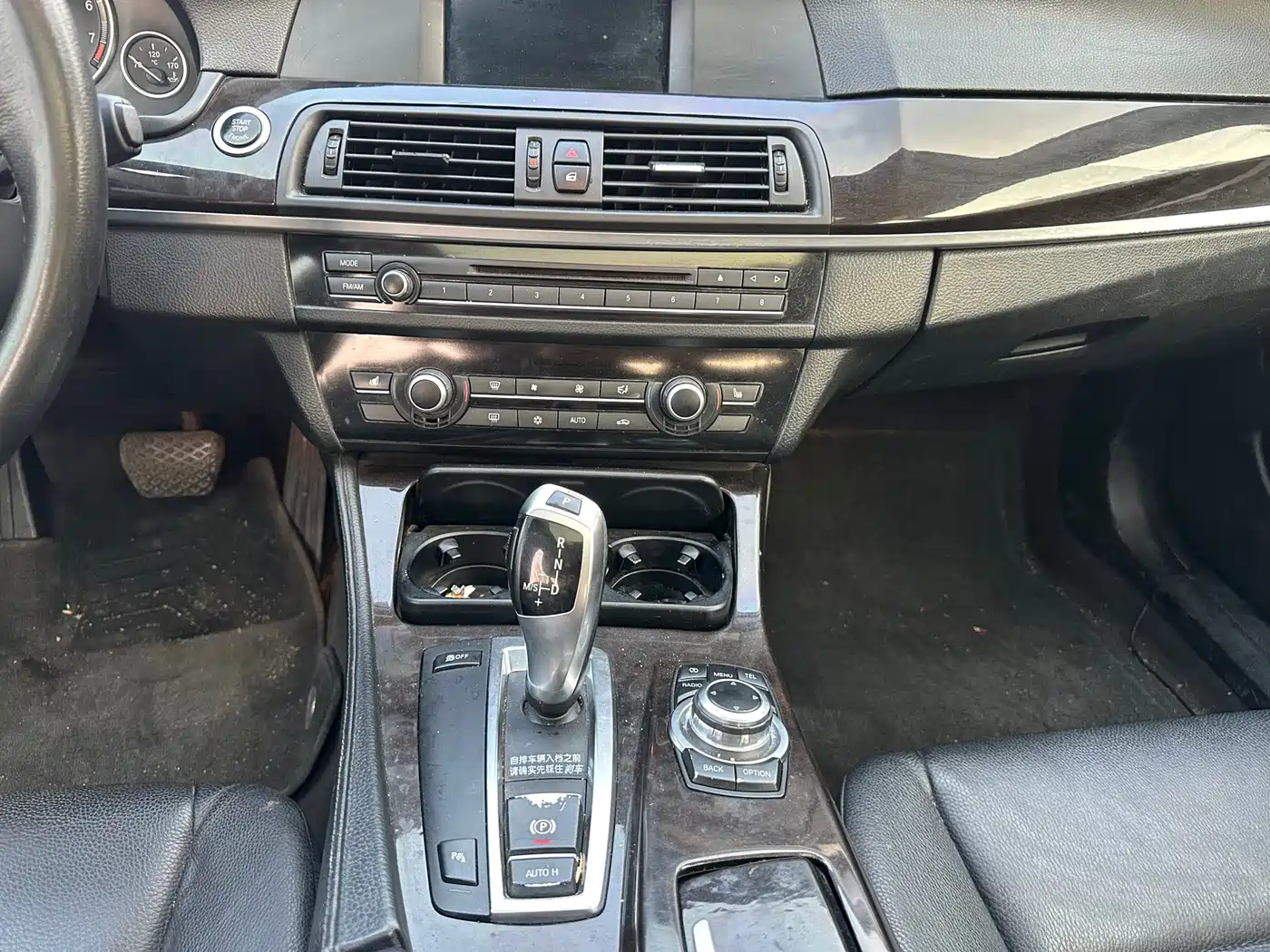 BMW 5 Series 2012 523Li Leadership фото 8