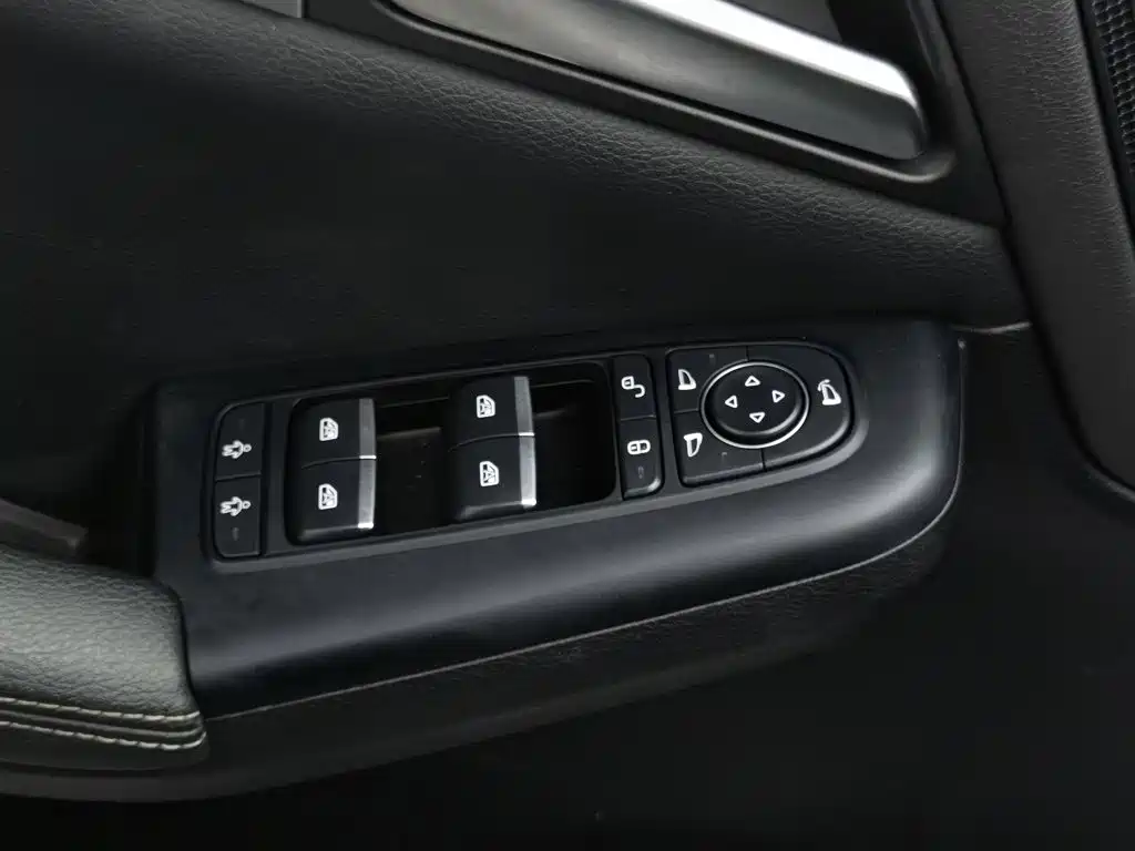 Photo 9 - BYD Tang