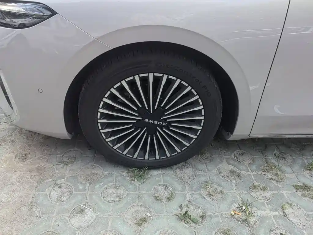 Roewe M7 DMH 2025 2025 Base