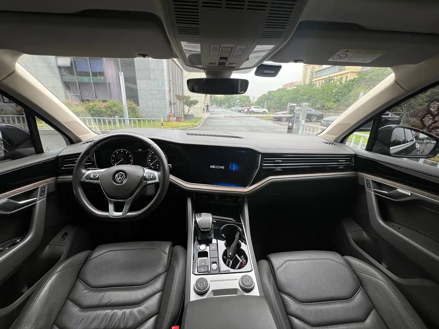 Volkswagen Touareg 2019 2.0TSI Sharp Wing Edition China VI фото 8
