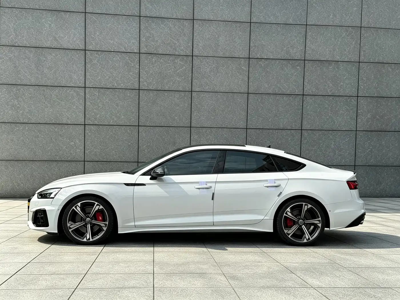 Photo 4 - Audi A5 (Import)