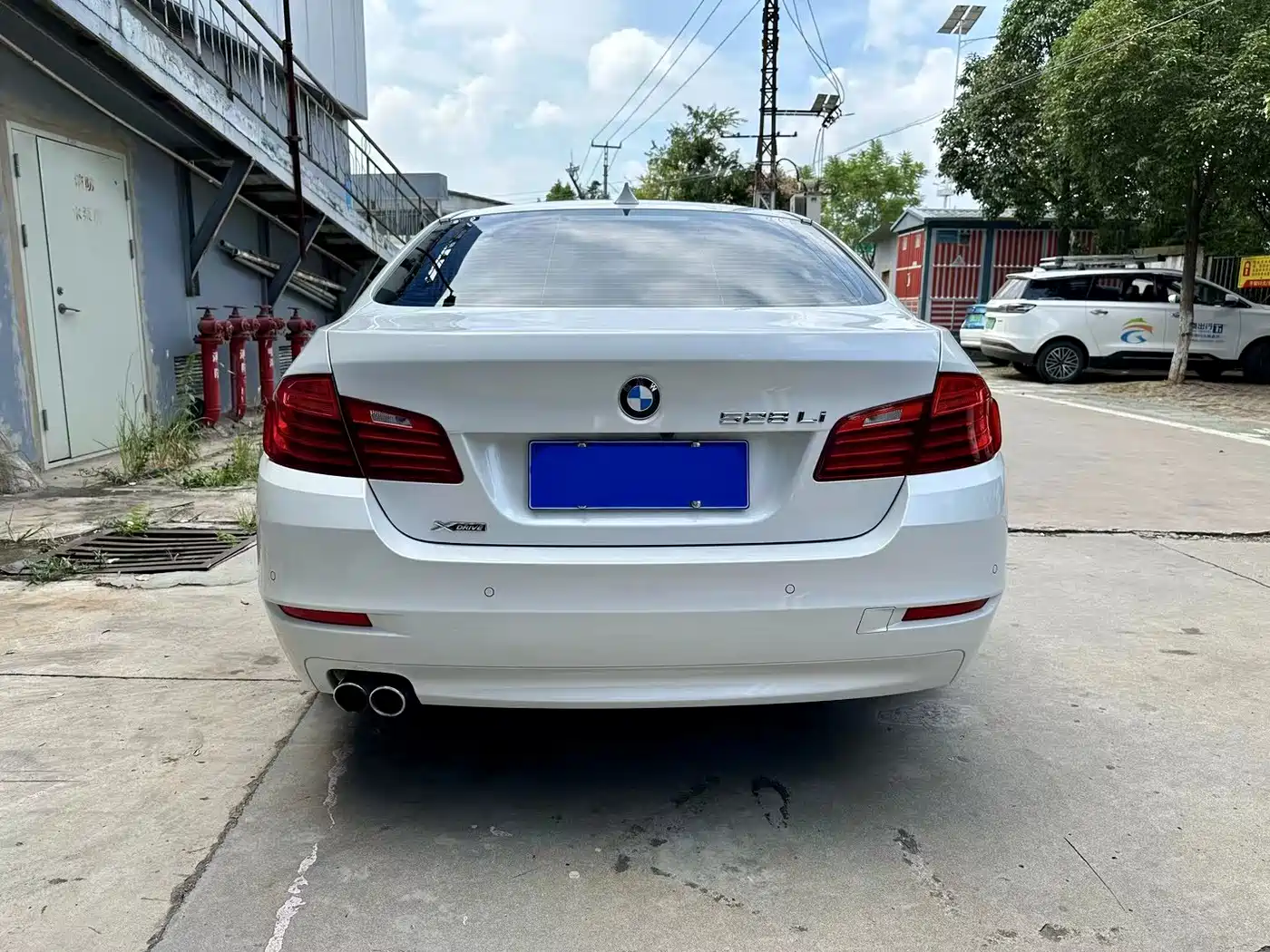 BMW 5 Series 2014 528Li Leading Edition фото 4