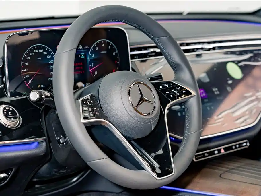 Mercedes-Benz E-Class 2026 E 300 L Luxury фото 10