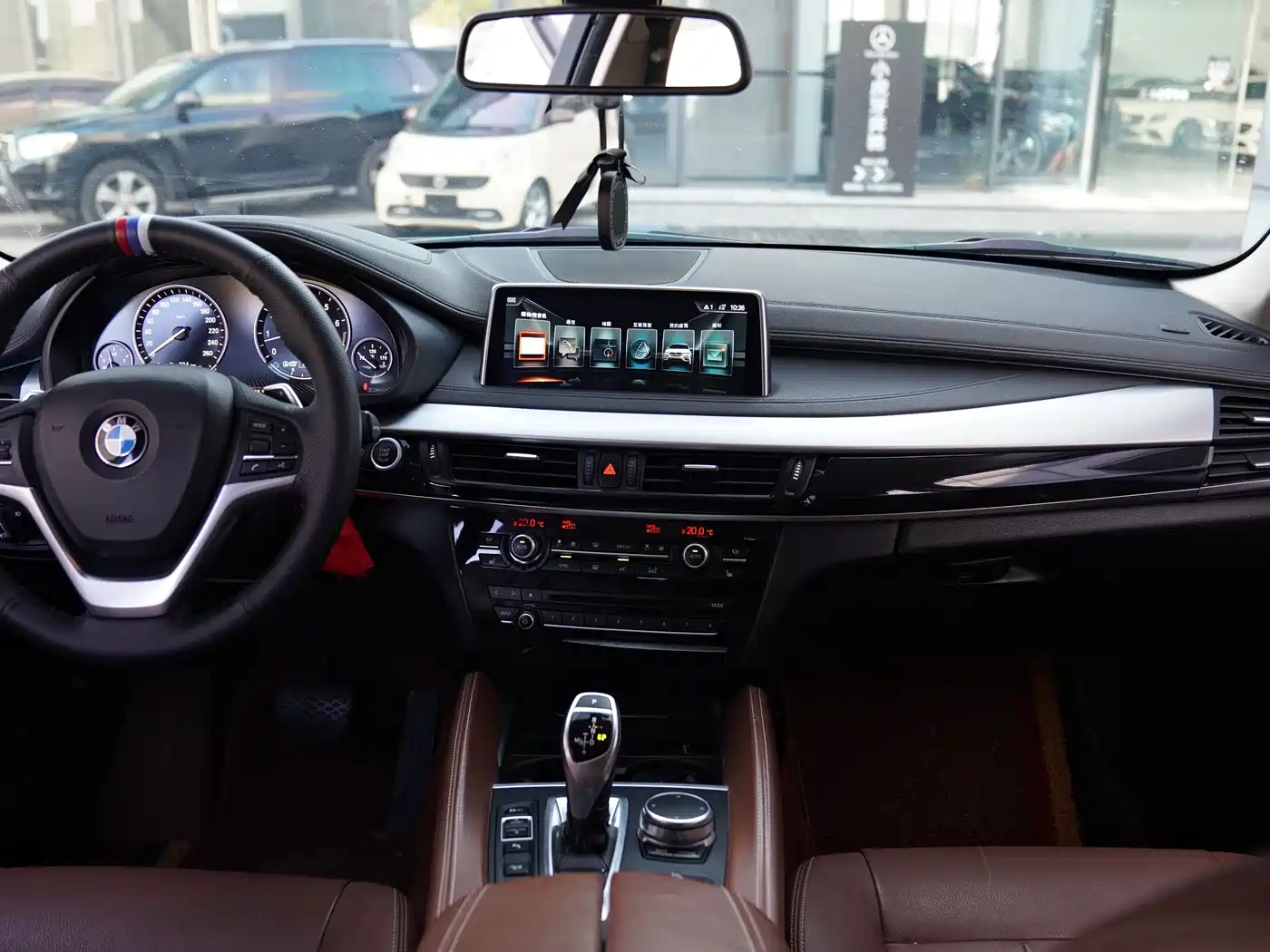 BMW X6 2015 xDrive35i Luxury Model фото 7