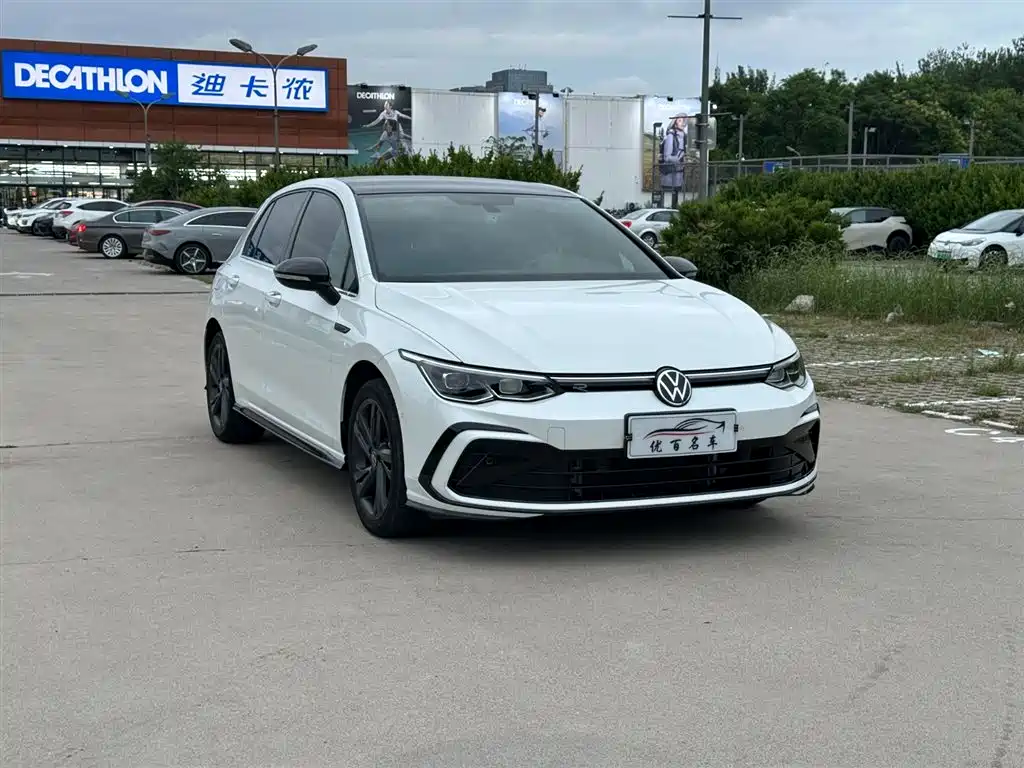 Volkswagen Golf 2023 280TSI DSG R-Line Lite фото 3