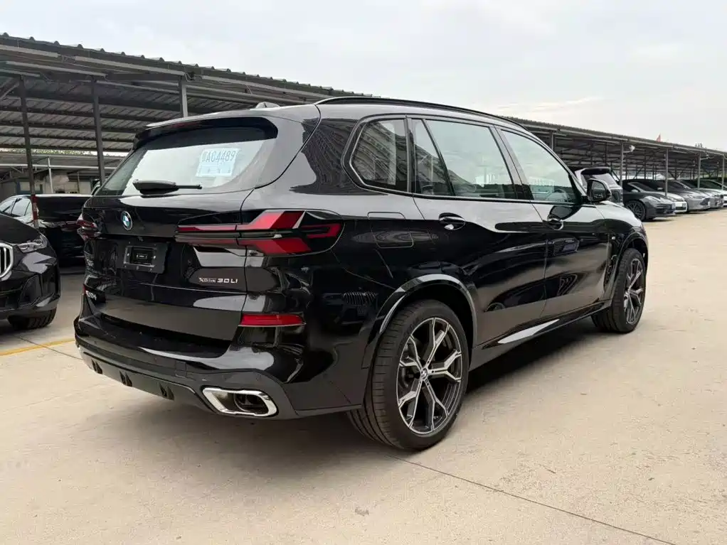 BMW X5 2026 2026 Facelift xDrive 30Li Exclusive M Sport Shadowline Package