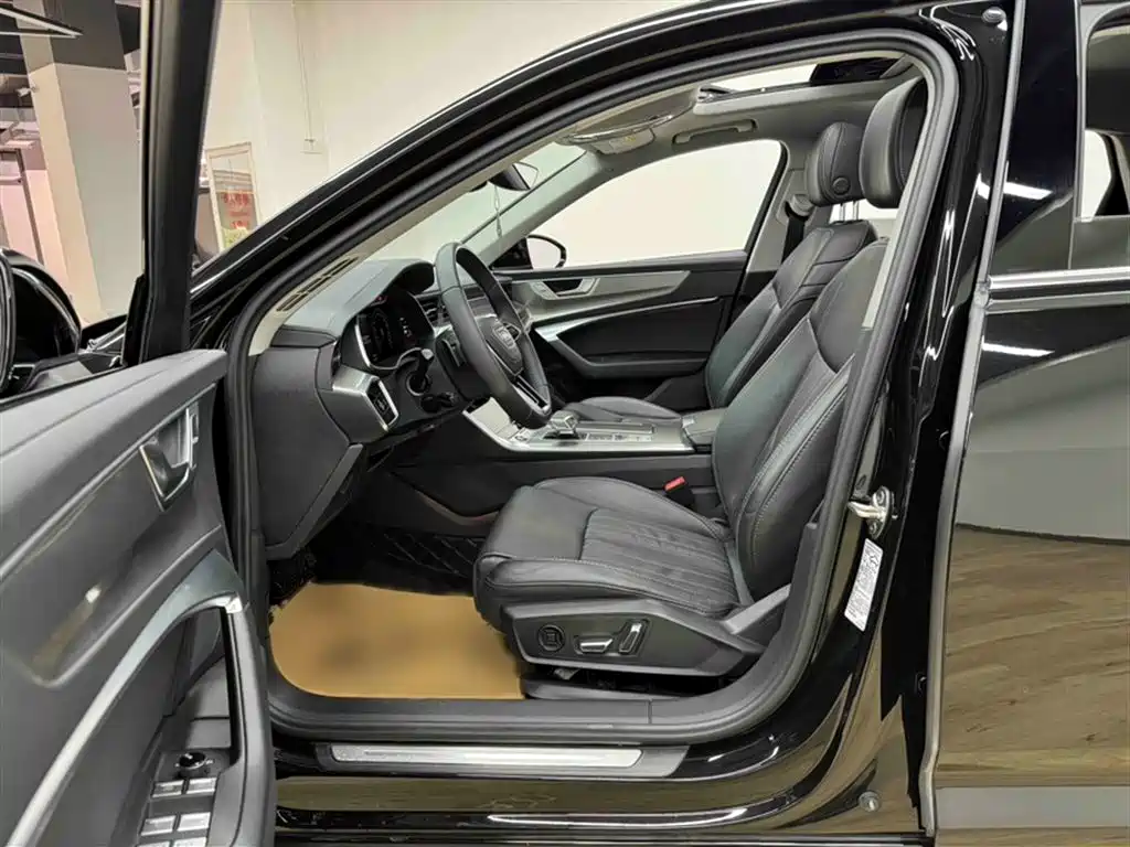 Audi A6L 2023 40 TFSI Luxury Elegance фото 13